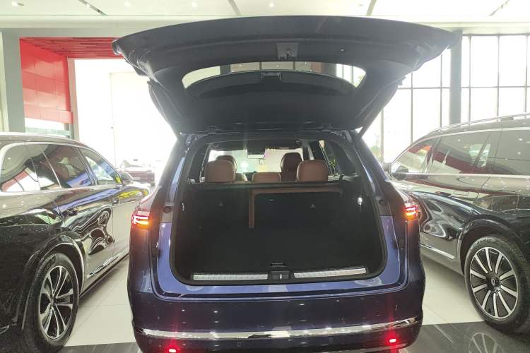 Used Hima AITO M7 2026 Model Range-Extending Ultra All-Wheel Drive 5-Seater Version Trunk