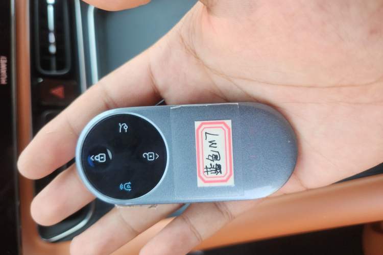Used Hima AITO M7 2026 Model Pure Electric Max All-Wheel Drive 5-Seater Version Vehicle Key
