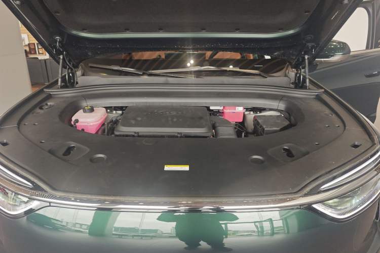 Used Hima AITO M7 2026 Model Range-Extending Max All-Wheel Drive 6-Seater Version Engine Bay