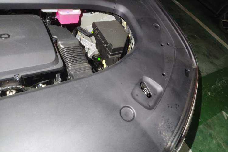 Used Hima AITO M7 2026 Model Range-Extending Max All-Wheel Drive 5-Seater Version Engine Bay Left