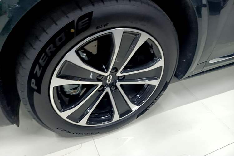 Used Hima AITO M7 2026 Model Range-Extending Ultra All-Wheel Drive 5-Seater Version Exterior 4