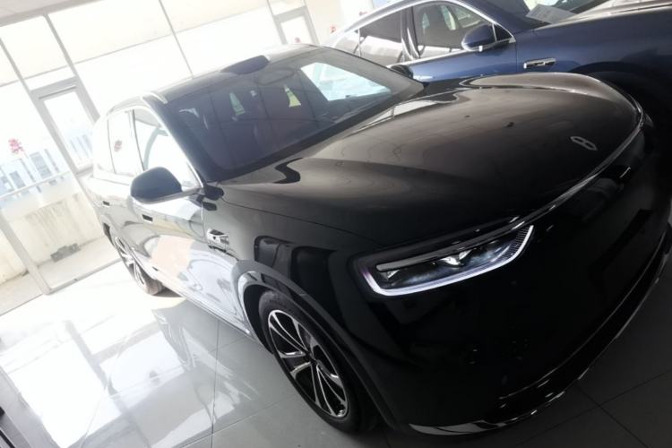 Used Hima AITO M7 2026 Model Range-Extending Ultra All-Wheel Drive 5-Seater Version Front Right 45 Deg