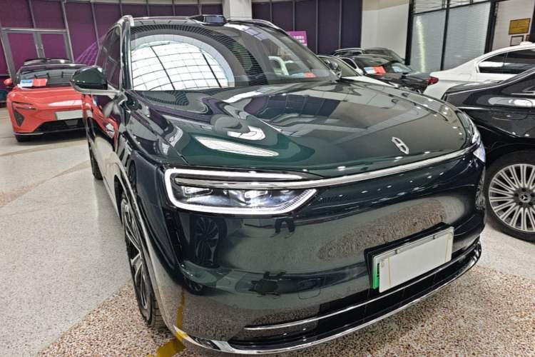 Used Hima AITO M7 2026 Model Range-Extending Ultra All-Wheel Drive 5-Seater Version Front Right 45 Deg