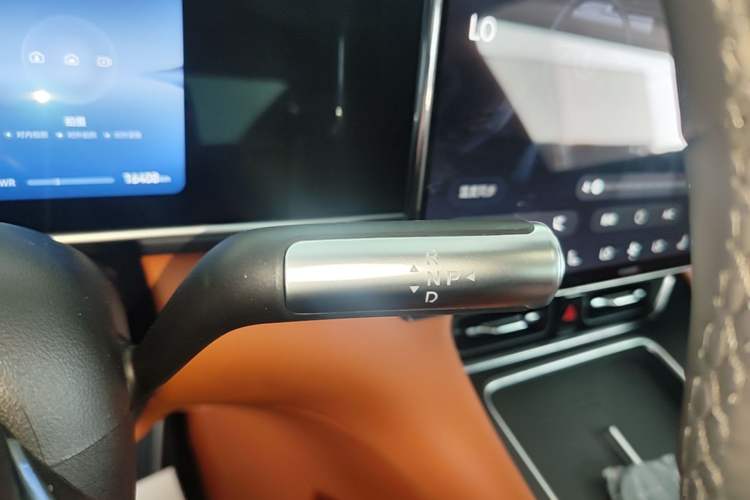 Used Hima AITO M7 2026 Model Range-Extending Ultra All-Wheel Drive 5-Seater Version Gear Lever