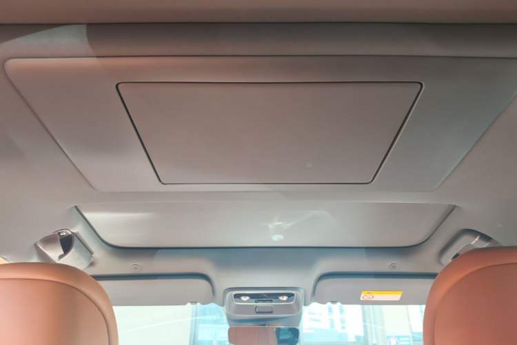 Used Hima AITO M7 2026 Model Range-Extending Ultra All-Wheel Drive 5-Seater Version Headliner