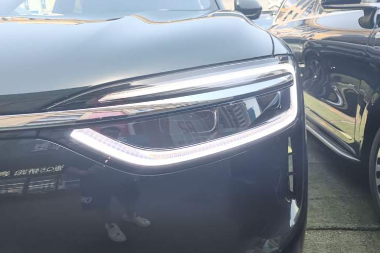 Used Hima AITO M7 2026 Model Range-Extending Ultra All-Wheel Drive 5-Seater Version Left Front Headlight