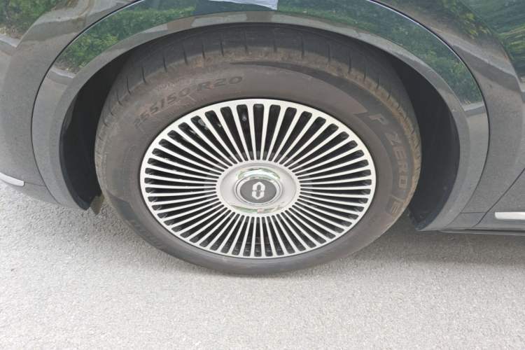 Used Hima AITO M7 2026 Model, Range-Extended Max Long-Range Version, 5 Seats Left Front Wheel Hub