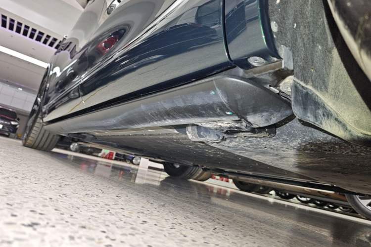 Used Hima AITO M7 2026 Model Range-Extending Ultra All-Wheel Drive 5-Seater Version Left Side Sill