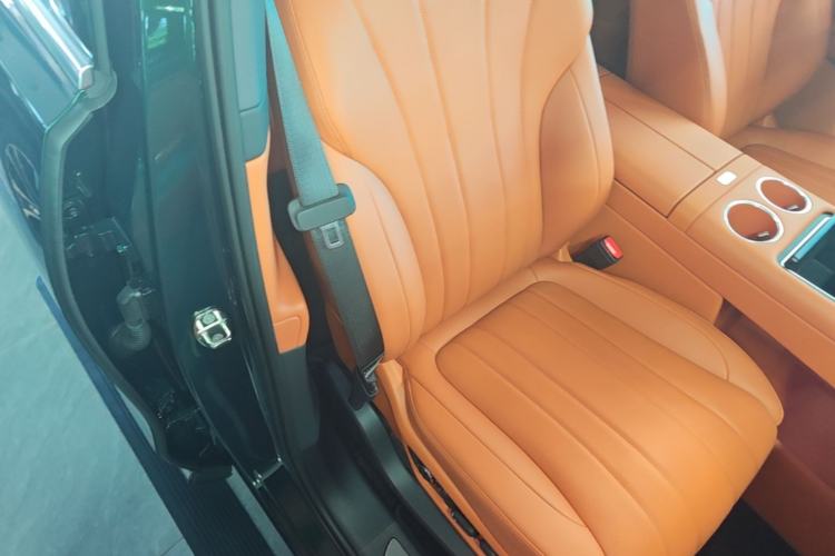 Used Hima AITO M7 2026 Model Range-Extending Ultra All-Wheel Drive 5-Seater Version Right Front Seat