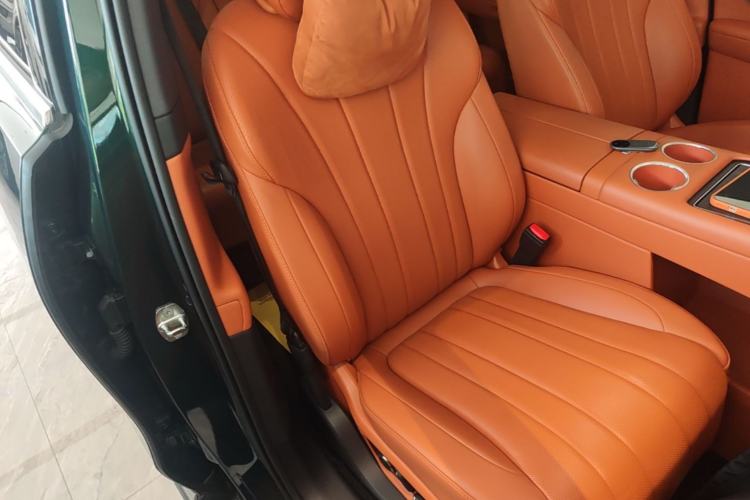 Used Hima AITO M7 2026 Model Range-Extending Ultra All-Wheel Drive 5-Seater Version Right Front Seat