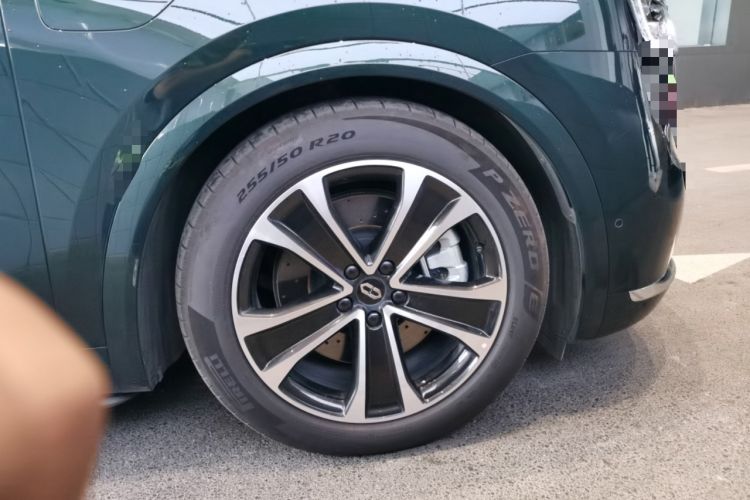 Used Hima AITO M7 2026 Model Range-Extending Ultra All-Wheel Drive 5-Seater Version Right Front Wheel Hub