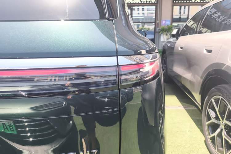 Used Hima AITO M7 2026 Model Range-Extending Ultra All-Wheel Drive 5-Seater Version Right Rear Taillight