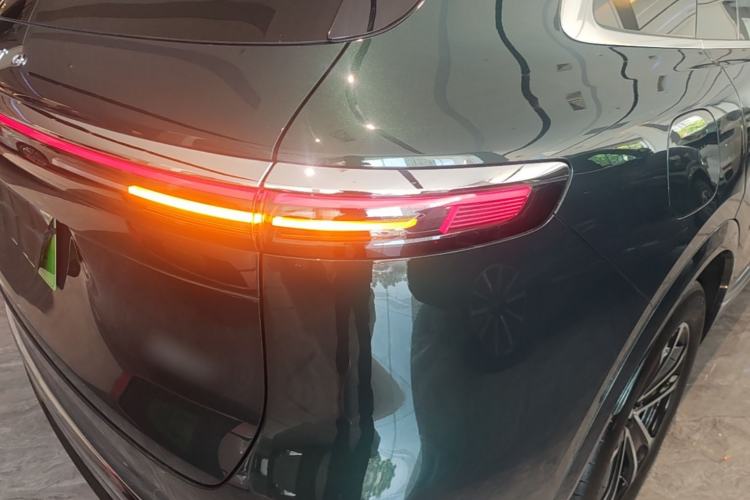 Used Hima AITO M7 2026 Model Range-Extending Ultra All-Wheel Drive 5-Seater Version Right Rear Taillight