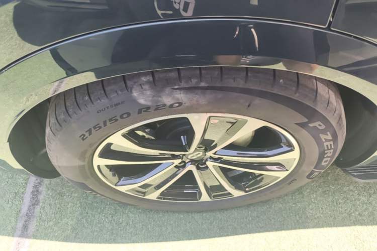 Used Hima AITO M7 2026 Model Range-Extending Ultra All-Wheel Drive 5-Seater Version Right Rear Wheel Hub