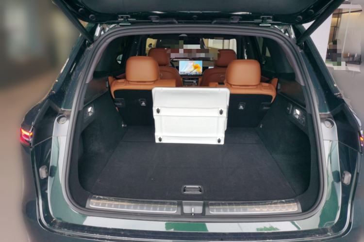 Used Hima AITO M7 2026 Model Range-Extending Ultra All-Wheel Drive 5-Seater Version Trunk
