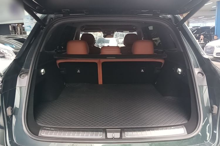 Used Hima AITO M7 2026 Model Range-Extending Max All-Wheel Drive 5-Seater Version Trunk