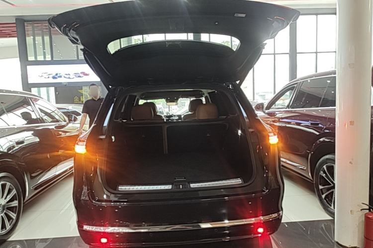 Used Hima AITO M7 2026 Model Range-Extending Ultra All-Wheel Drive 5-Seater Version Trunk