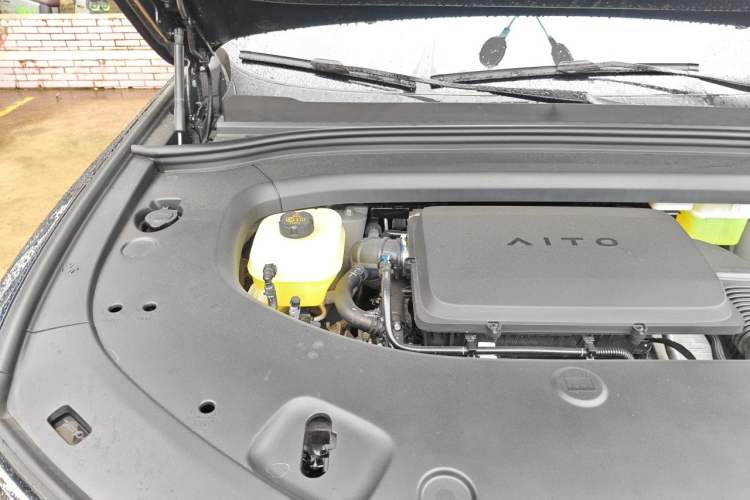 Used Hima AITO M7 2026 Model Range-Extending Max All-Wheel Drive 6-Seater Version Engine Bay Right