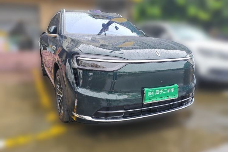 Used Hima AITO M7 2026 Model Range-Extending Max All-Wheel Drive 6-Seater Version Front Right 45 Deg
