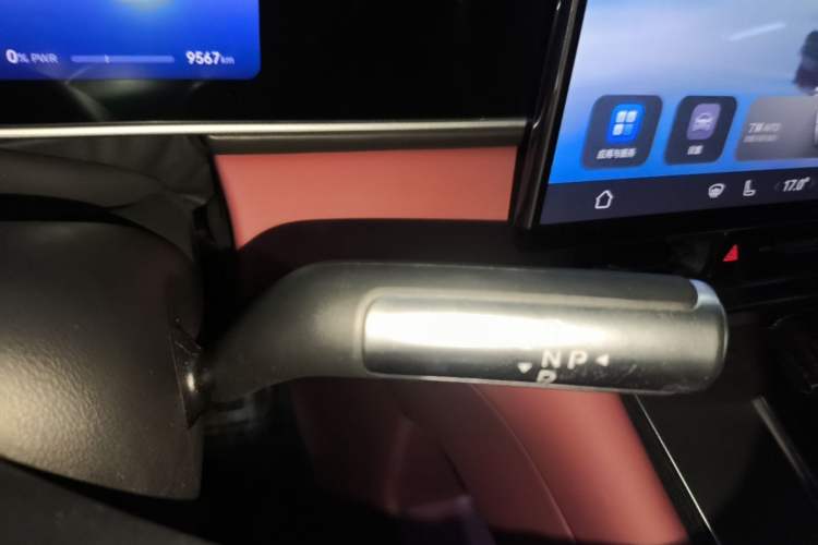 Used Hima AITO M7 2026 Model Range-Extending Ultra All-Wheel Drive 5-Seater Version Gear Lever