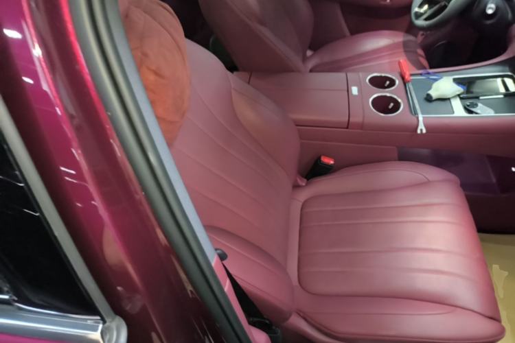 Used Hima AITO M7 2026 Model Range-Extending Ultra All-Wheel Drive 5-Seater Version Right Front Seat