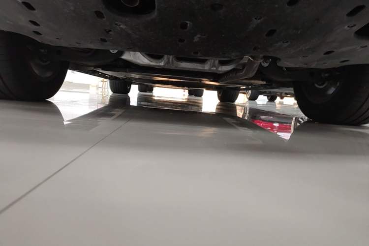 Used Hima AITO M7 2026 Model Range-Extending Ultra All-Wheel Drive 5-Seater Version Chassis Rear