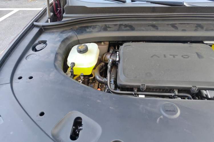Used Hima AITO M7 2026 Model Range-Extending Ultra All-Wheel Drive 5-Seater Version Engine Bay Right