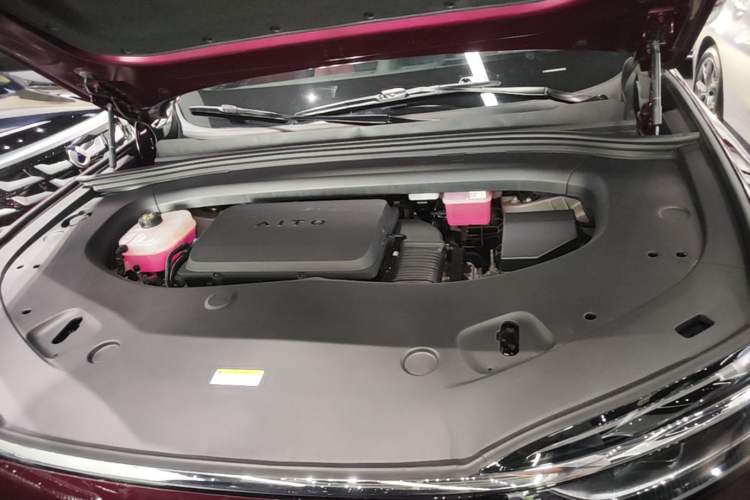Used Hima AITO M7 2026 Model Range-Extending Ultra All-Wheel Drive 6-Seater Version Engine Bay
