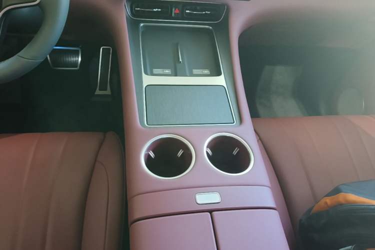 Used Hima AITO M7 2026 Model Range-Extending Ultra All-Wheel Drive 5-Seater Version Gear Lever
