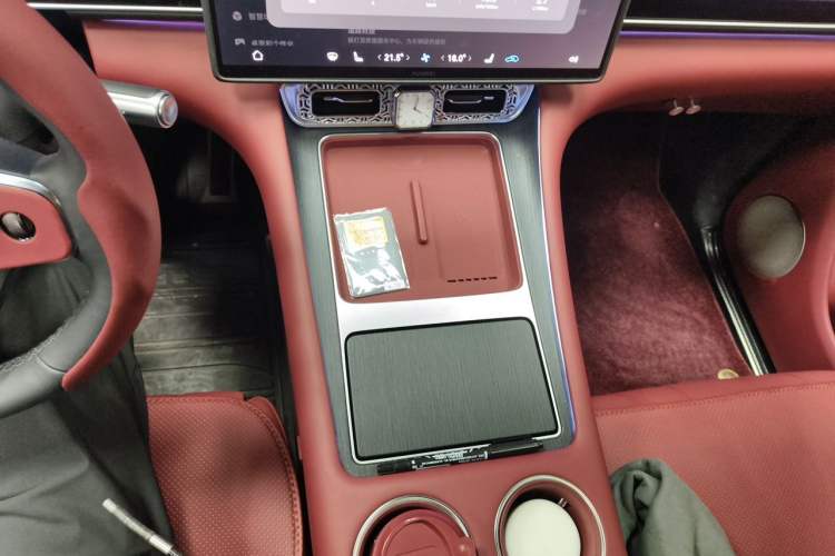 Used Hima AITO M7 2026 Model Range-Extending Ultra All-Wheel Drive 5-Seater Version Gear Lever