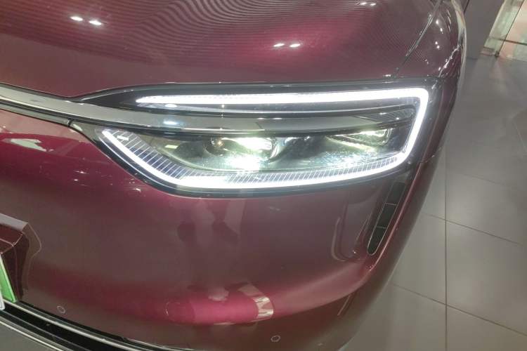 Used Hima AITO M7 2026 Model Range-Extending Max All-Wheel Drive 5-Seater Version Left Front Headlight