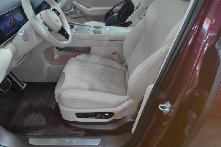 Used Hima AITO M7 2026 Model Range-Extending Max All-Wheel Drive 5-Seater Version Left Front Seat