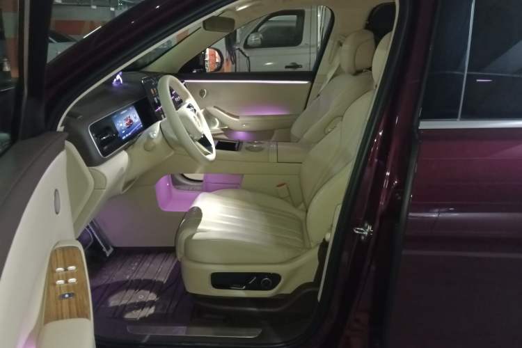 Used Hima AITO M7 2026 Model Range-Extending Max All-Wheel Drive 5-Seater Version Left Front Seat
