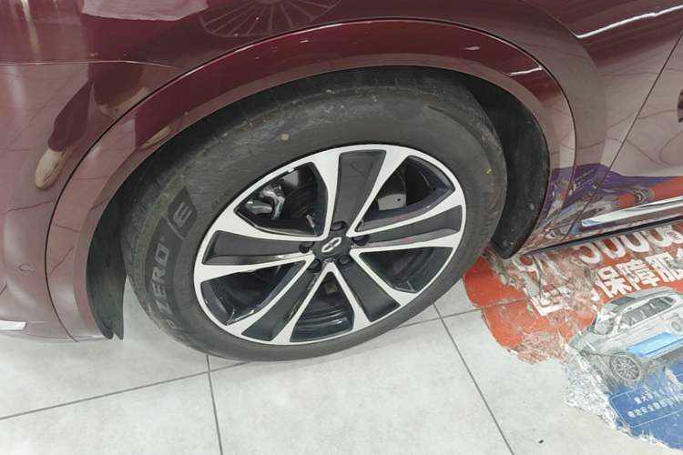 Used Hima AITO M7 2026 Model Range-Extending Ultra All-Wheel Drive 5-Seater Version Left Front Wheel Hub