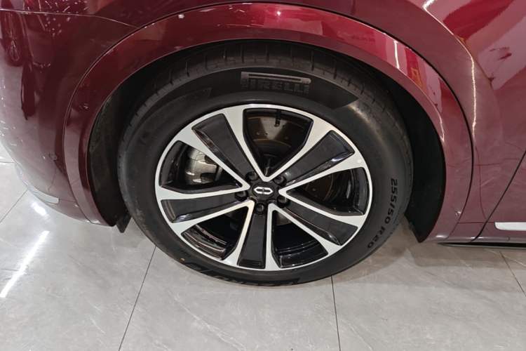 Used Hima AITO M7 2026 Model Range-Extending Max All-Wheel Drive 5-Seater Version Left Front Wheel Hub