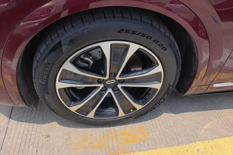 Used Hima AITO M7 2026 Model Range-Extending Ultra All-Wheel Drive 5-Seater Version Left Front Wheel Hub