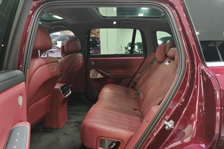 Used Hima AITO M7 2026 Model Range-Extending Max All-Wheel Drive 5-Seater Version Left Rear Seat