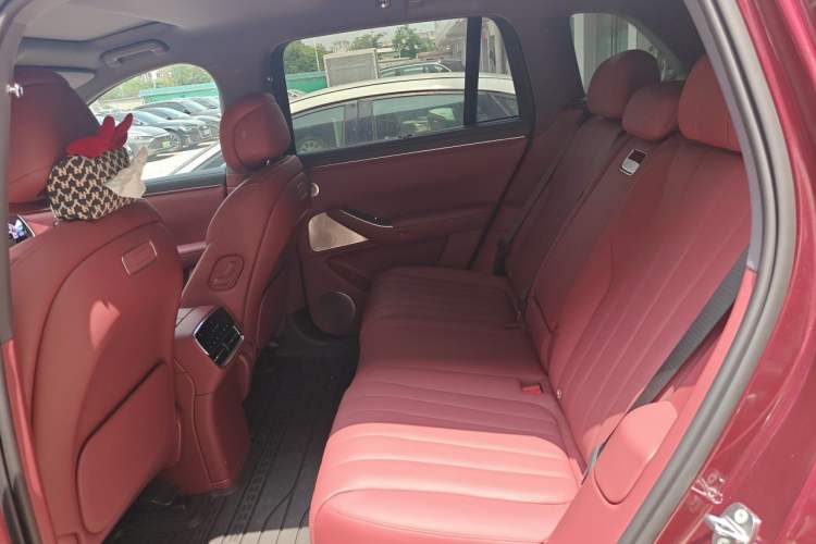 Used Hima AITO M7 2026 Model Range-Extending Max All-Wheel Drive 5-Seater Version Left Rear Seat