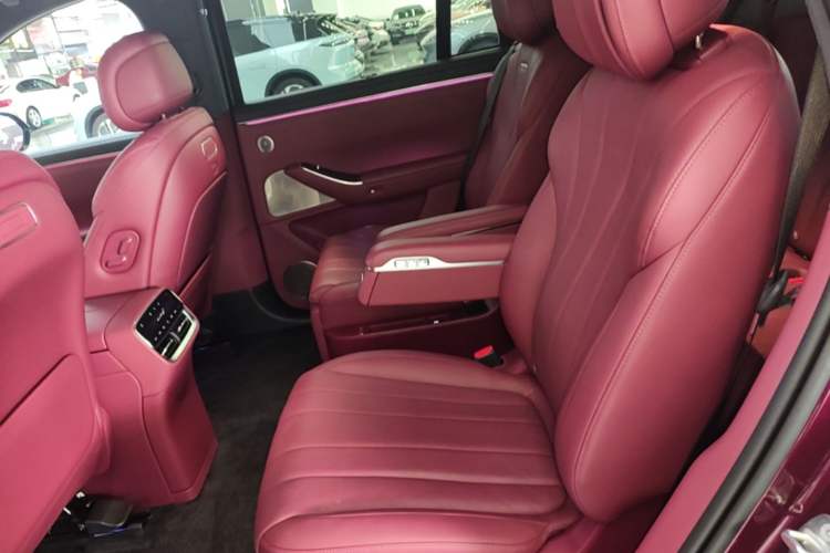 Used Hima AITO M7 2026 Model Range-Extending Ultra All-Wheel Drive 6-Seater Version Left Rear Seat