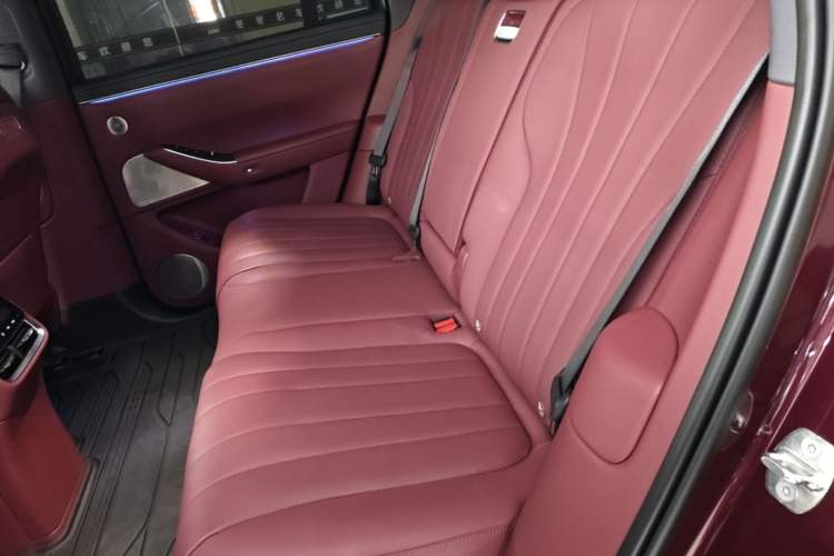 Used Hima AITO M7 2026 Model Range-Extending Ultra All-Wheel Drive 5-Seater Version Left Rear Seat