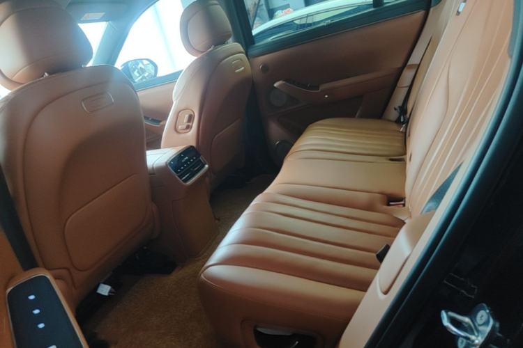 Used Hima AITO M7 2026 Model Range-Extending Max All-Wheel Drive 5-Seater Version Left Rear Seat