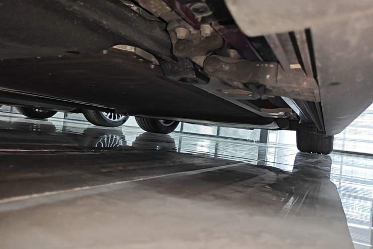 Used Hima AITO M7 2026 Model Range-Extending Ultra All-Wheel Drive 5-Seater Version Left Side Sill