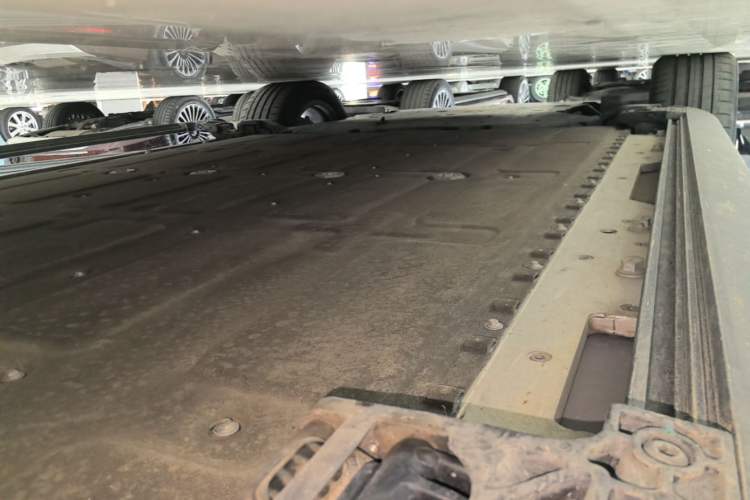 Used Hima AITO M7 2026 Model Pure Electric Max All-Wheel Drive 5-Seater Version Left Side Sill