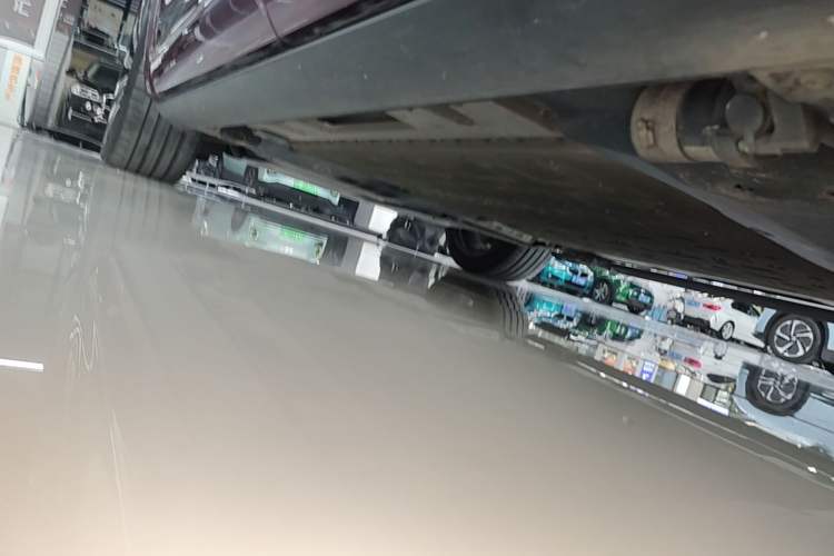 Used Hima AITO M7 2026 Model Range-Extending Ultra All-Wheel Drive 6-Seater Version Left Side Sill