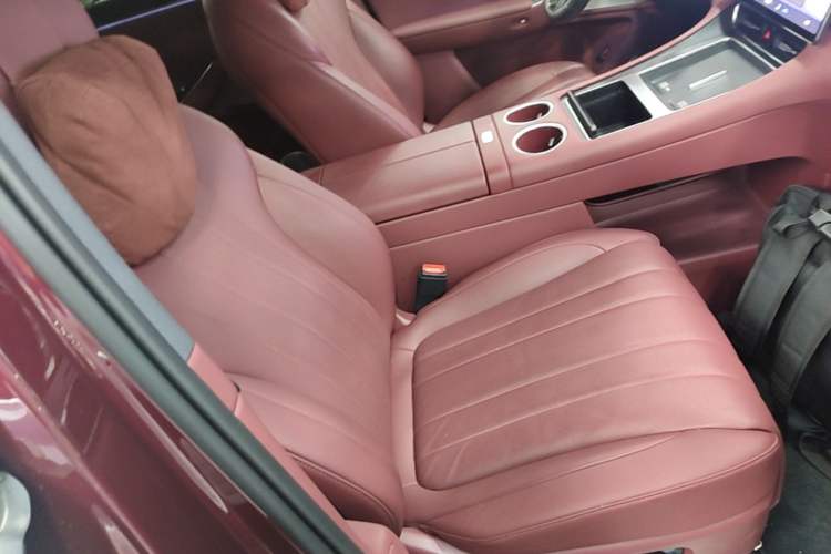 Used Hima AITO M7 2026 Model Range-Extending Ultra All-Wheel Drive 5-Seater Version Right Front Seat