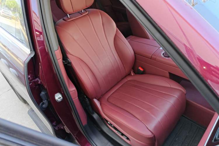 Used Hima AITO M7 2026 Model Pure Electric Max All-Wheel Drive 5-Seater Version Right Front Seat