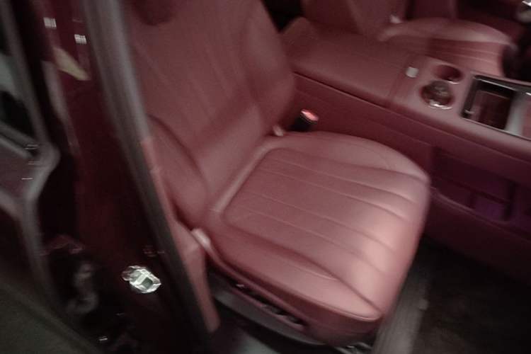 Used Hima AITO M7 2026 Model Range-Extending Ultra All-Wheel Drive 5-Seater Version Right Front Seat