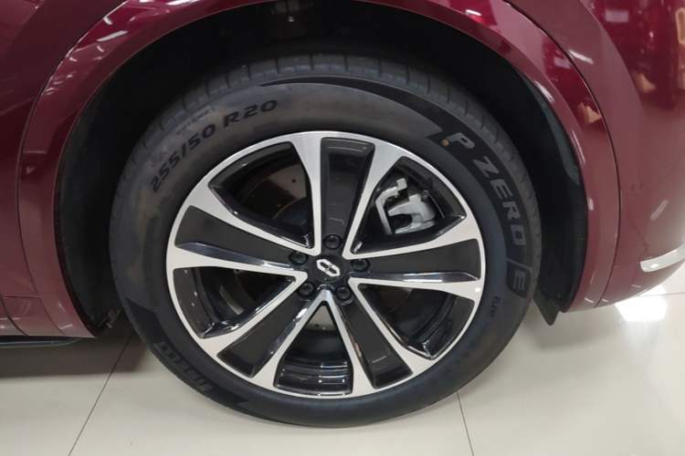Used Hima AITO M7 2026 Model Range-Extending Ultra All-Wheel Drive 5-Seater Version Right Front Wheel Hub