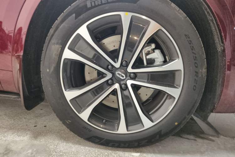 Used Hima AITO M7 2026 Model Range-Extending Ultra All-Wheel Drive 5-Seater Version Right Front Wheel Hub