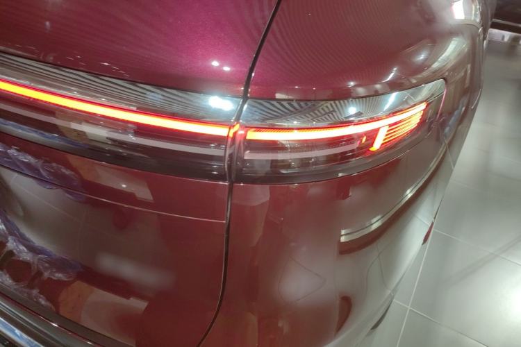 Used Hima AITO M7 2026 Model Range-Extending Max All-Wheel Drive 5-Seater Version Right Rear Taillight